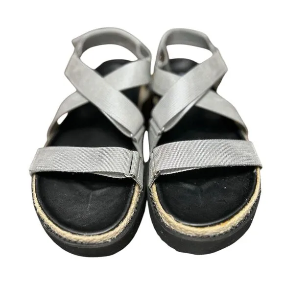 BP Gage Fab 8.5 Platform Fabric Sandals Silver Strappy Cushioned Summer Chic