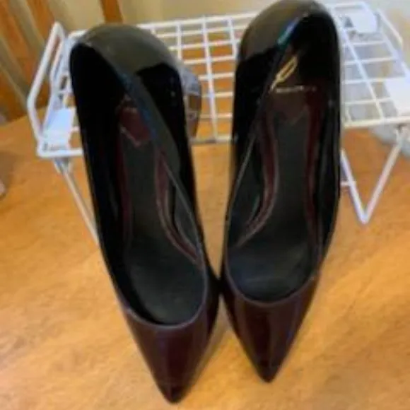Brian Atwood Ombre Pointed Heels Burgundy Patent Leather Pumps