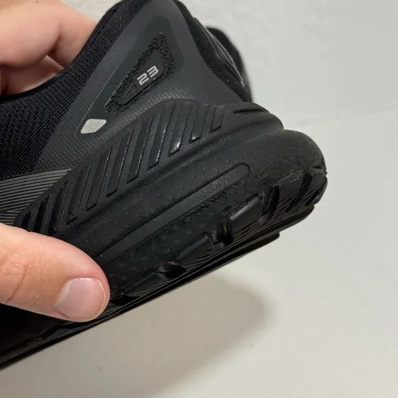 Brooks Adrenaline GTS 23 Shoes Mens US 10 Black Running Sneakers Workout 1103911