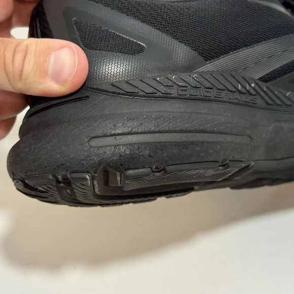 Brooks Adrenaline GTS 23 Shoes Mens US 10 Black Running Sneakers Workout 1103911
