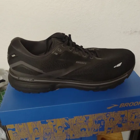 Brooks Ghost 15 Athletic Men's Black Running Shoes Size 14 Wide
