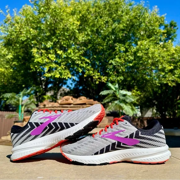 Brooks Launch 6 Grey/Purple/Black Running Shoe - Size 8.5D Women’s (1202851D027)