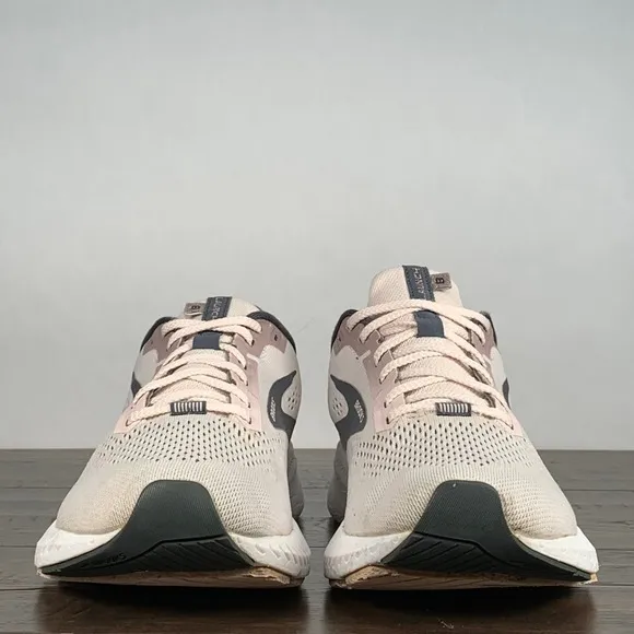Brooks LAUNCH 8 Womens 10.5 Light Pink Road Running Shoes Training Gym Walking