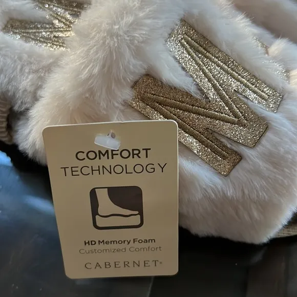 BUNDLE OF CABERNET (3) HD MEMORY FOAM SLIPPERS.