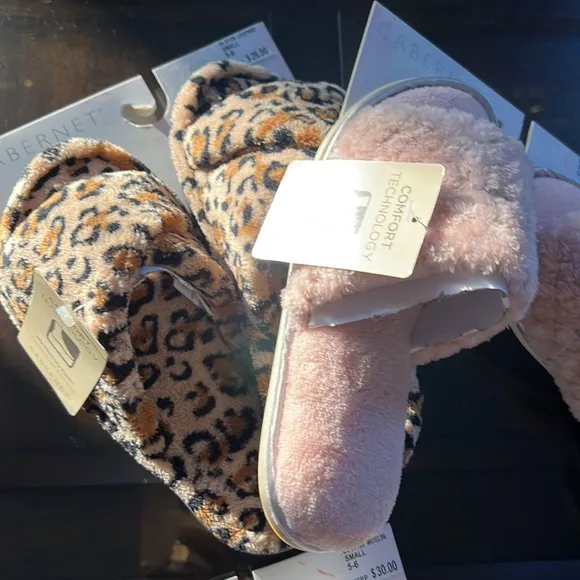 BUNDLE OF CABERNET (3) HD MEMORY FOAM SLIPPERS.