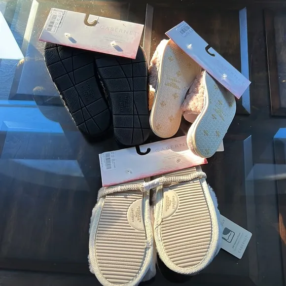 BUNDLE OF CABERNET (3) HD MEMORY FOAM SLIPPERS.