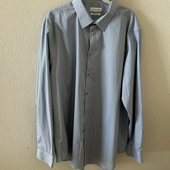 CALVIN KLEIN INFINITE COOL SLIM FIT DRESS SHIRT