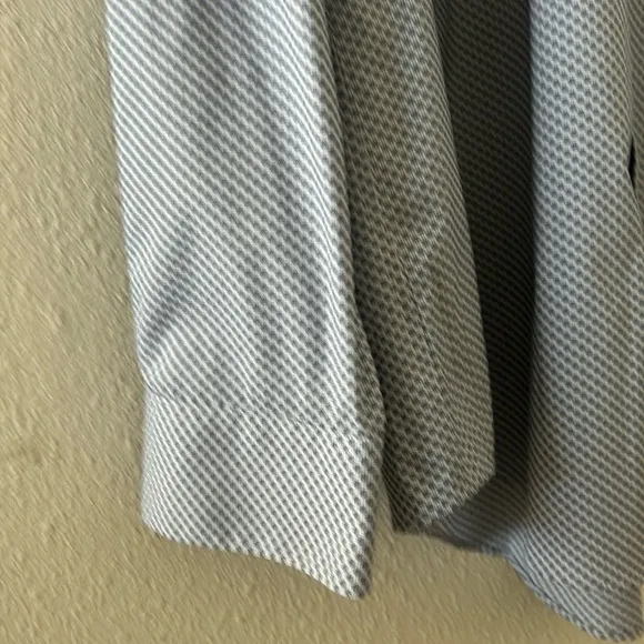 CALVIN KLEIN INFINITE COOL SLIM FIT DRESS SHIRT