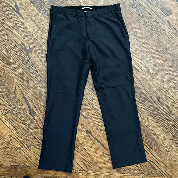 Calvin Klein Men’s Infinite 4-way Stretch Solid Slim-Fit Pants black size 31x32