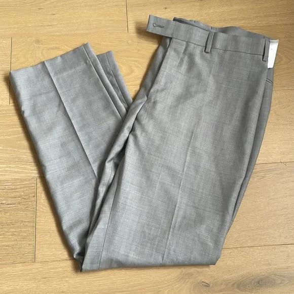 Calvin Klein Men’s Wool Stretch Slim Fit Dress Suit Pants, Light Grey, 40Wx30L