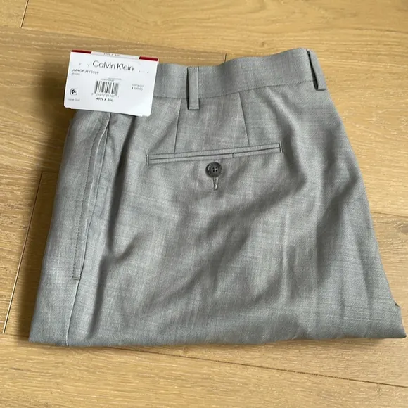Calvin Klein Men’s Wool Stretch Slim Fit Dress Suit Pants, Light Grey, 40Wx30L