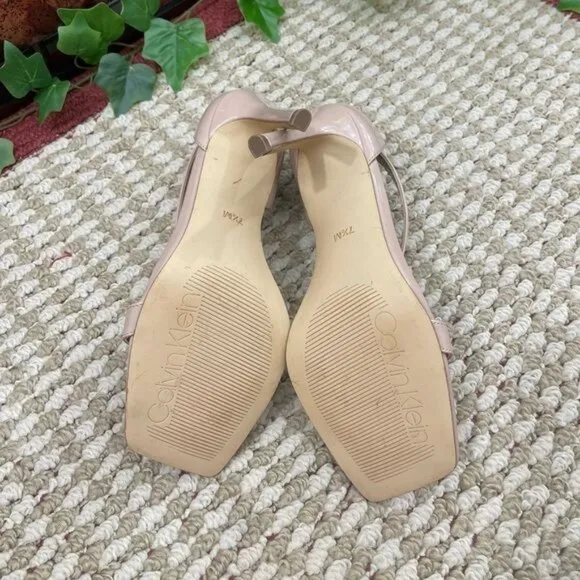 Calvin Klein Tracy Heeled Sandal in Natural 7.5