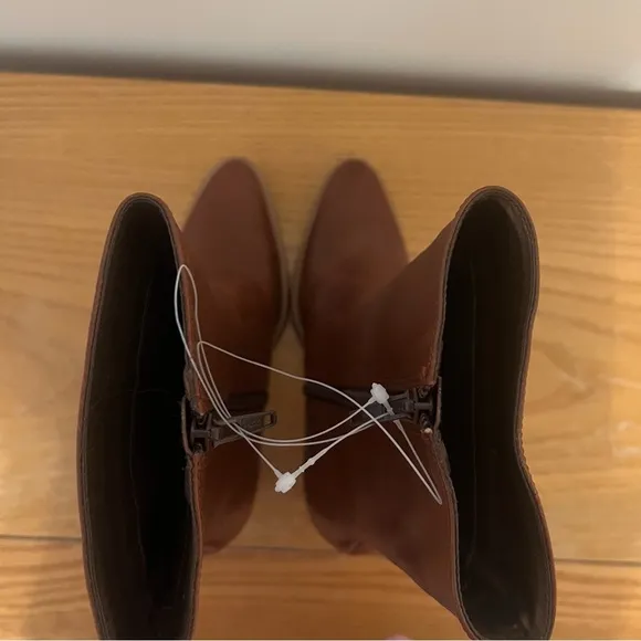 {Candie’s} Vintage Y2K Leather Mid-Calf Heeled Leather Boots