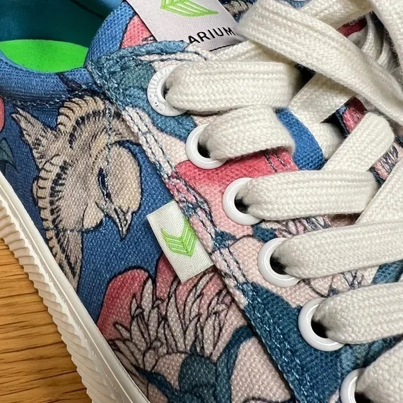 Cariuma   HOKUSAI MFA Boston OCA Low Sneakers Peonies   Canary Print Sz 9M/10.5W