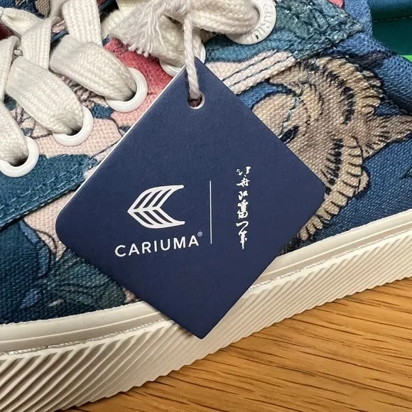 Cariuma   HOKUSAI MFA Boston OCA Low Sneakers Peonies   Canary Print Sz 9M/10.5W