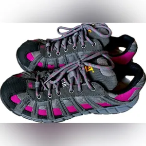 CAT slip resistant women’s shoes. Excellent condition. Size 8