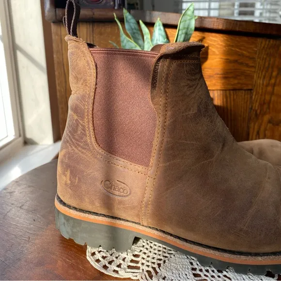 Chaco 100% Leather Waterproof Fields Chelsea Brown Boots EUC