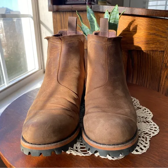 Chaco 100% Leather Waterproof Fields Chelsea Brown Boots EUC