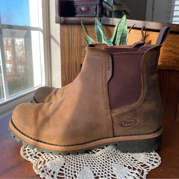 Chaco 100% Leather Waterproof Fields Chelsea Brown Boots EUC
