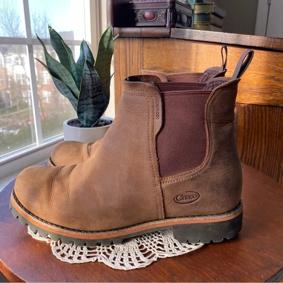 Chaco 100% Leather Waterproof Fields Chelsea Brown Boots EUC