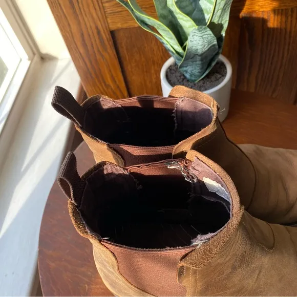 Chaco 100% Leather Waterproof Fields Chelsea Brown Boots EUC