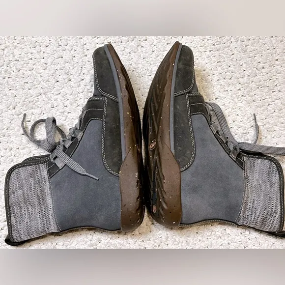 Chaco Barbary Boots - Women's