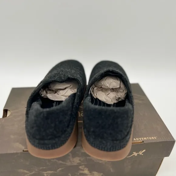 Chaco Men's Revel Black Slip-On Shoes 7.5 M