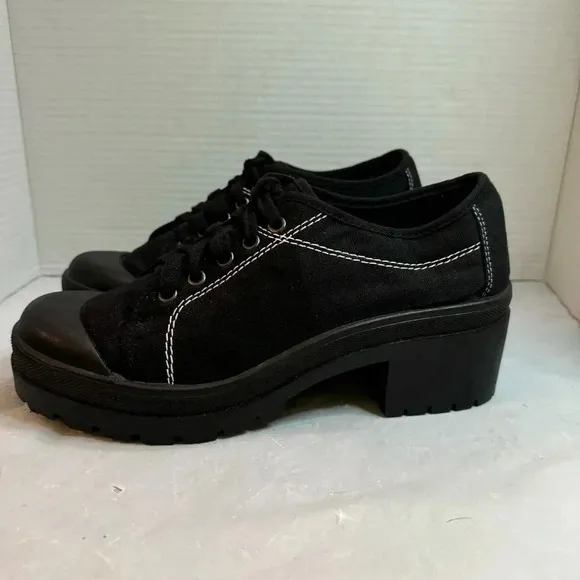Chinese Laundry Low Top Fashion Sneakers