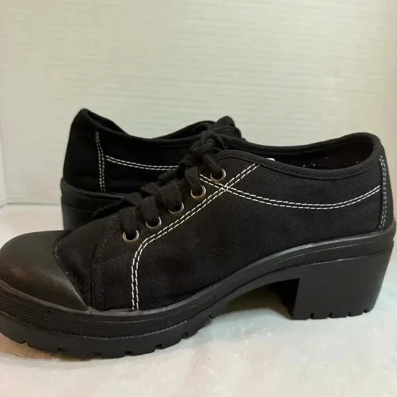 Chinese Laundry Low Top Fashion Sneakers