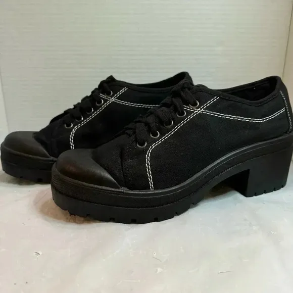 Chinese Laundry Low Top Fashion Sneakers