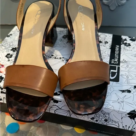 CHINESE LAUNDRY Strappy fun sandals with artsy  chunky heel🤎🖤🤎