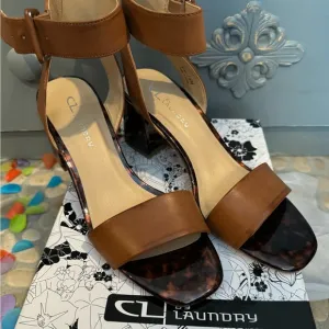 CHINESE LAUNDRY Strappy fun sandals with artsy  chunky heel🤎🖤🤎