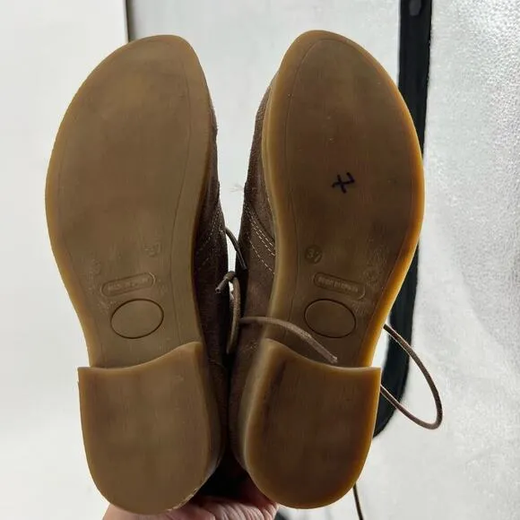 Chocolat Blu Teina Taupe tan Suede Flat Desert chukka Lace Up Boots size 37 / 7