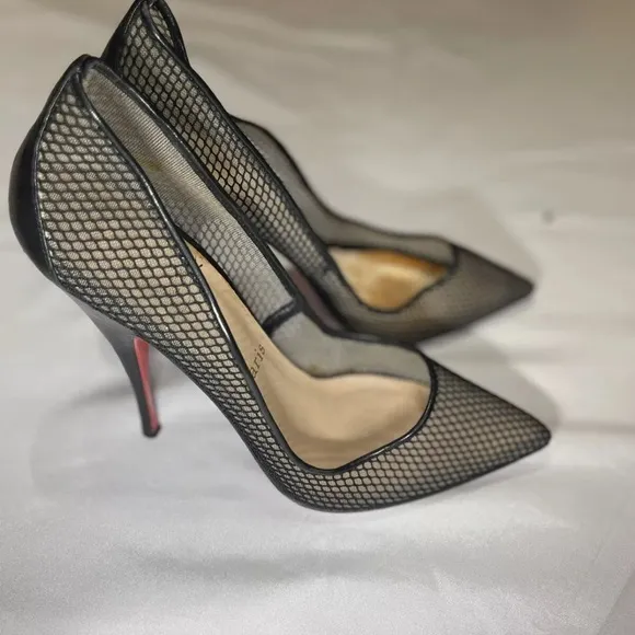 CHRISTIAN LOUBOUTIN  Black Mesh &amp; Leather, 4.5” Heels 38 Eur, 8 USA, SLIM Feet A