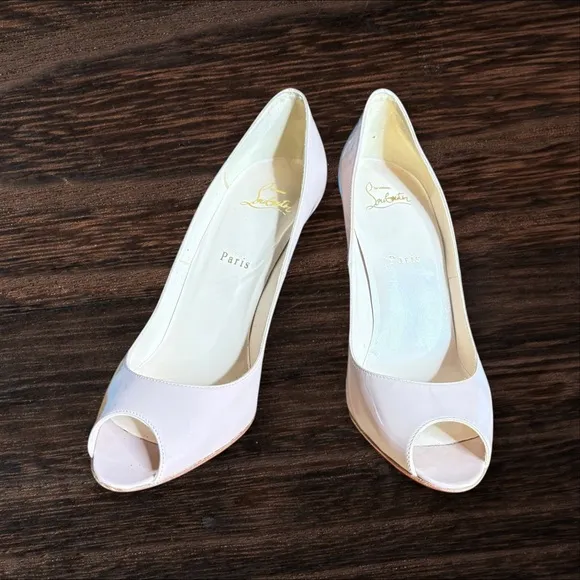 Christian Louboutin Nude Peep Toe Patent Leather High Heel 39.5