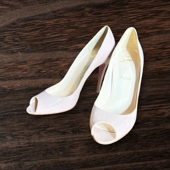 Christian Louboutin Nude Peep Toe Patent Leather High Heel 39.5