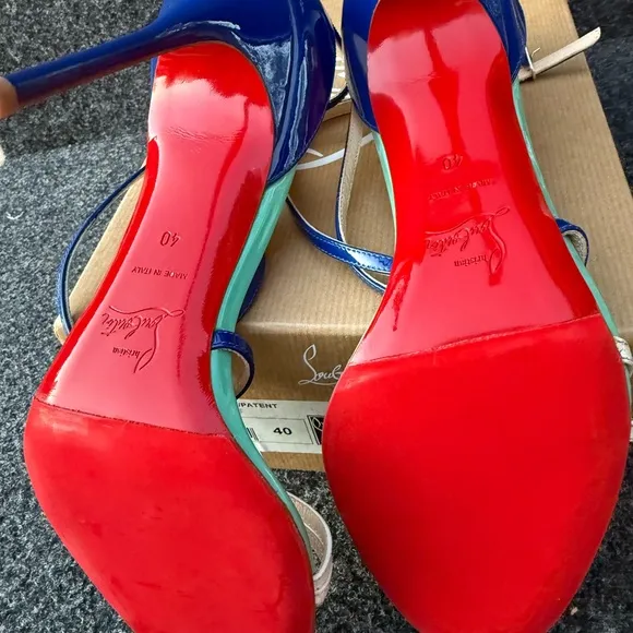 Christian Louboutin Women's Blue and White Sandals Gwynitta 100  Gomme/Patent