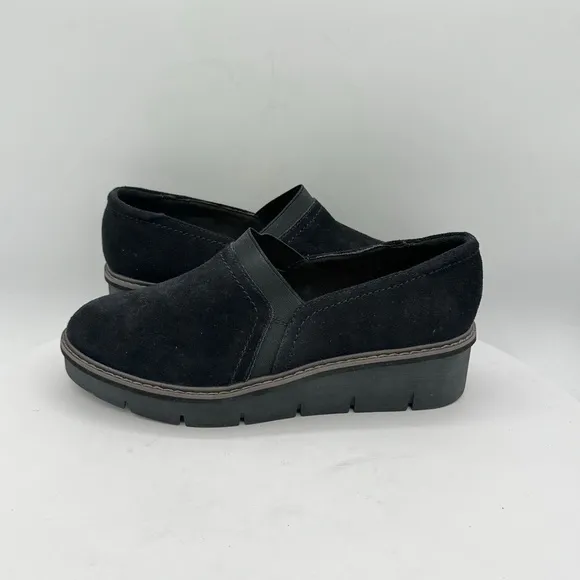 CLARKS AIRABELL MID LOAFER WOMENS BLACK SUEDE  SIZE 8 WIDE  NEW!!!!!!