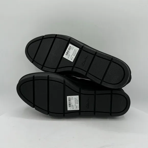 CLARKS AIRABELL MID LOAFER WOMENS BLACK SUEDE  SIZE 8 WIDE  NEW!!!!!!