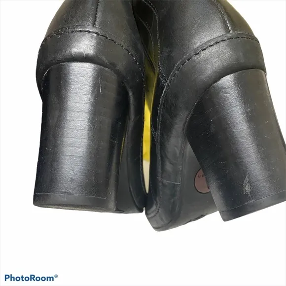 Clarks Artisan Black Leather Mid Calf Boots