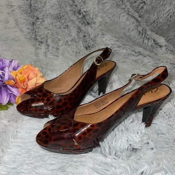 Clarks Artisan Leopard Print Wessex Bria PlatformPump Women's 7.5