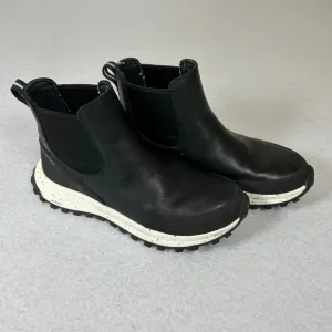 Clarks ATL Trek Up Boots Womens Size 7.5 Black Waterproof Chelsea Boot Leather