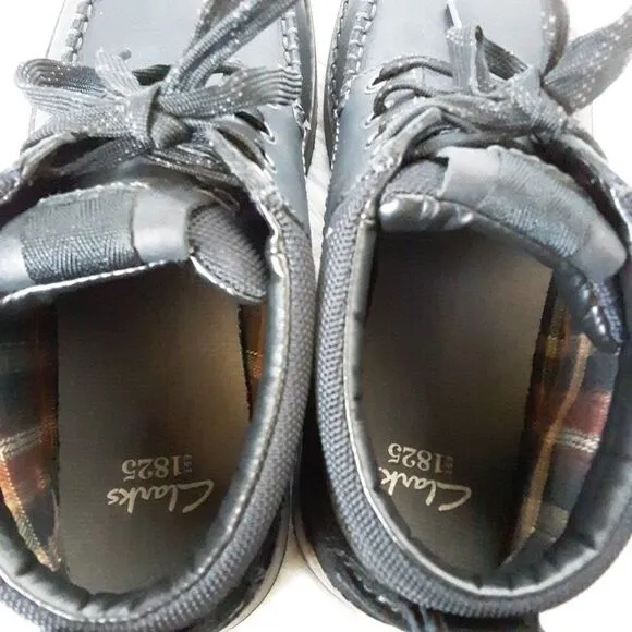 Clarks Chukka Boots Men's size US 7.5M Nubuck Leather Black