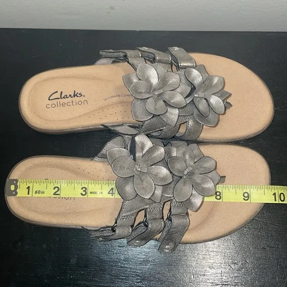 Clark’s Elizabelle Mae Pewter Metallic. Size 8.5-9.  Floral Embellishments. NWOT