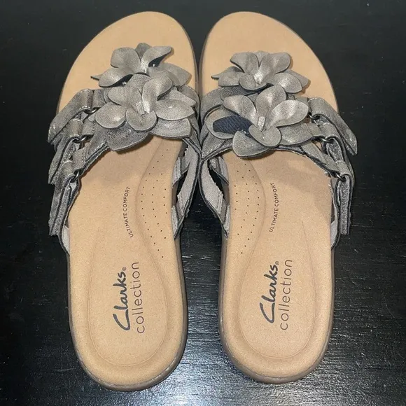 Clark’s Elizabelle Mae Pewter Metallic. Size 8.5-9.  Floral Embellishments. NWOT