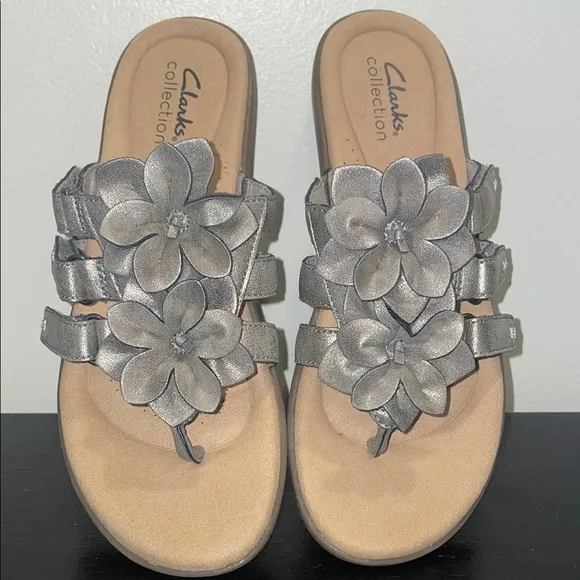 Clark’s Elizabelle Mae Pewter Metallic. Size 8.5-9.  Floral Embellishments. NWOT