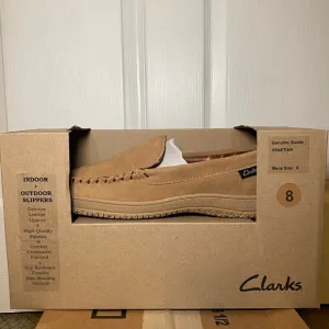 Clarks Indoor &amp; Outdoor Slippers Size 8