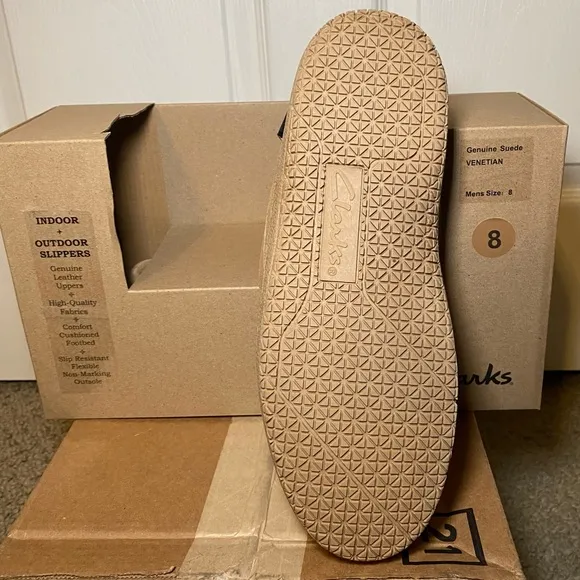 Clarks Indoor &amp; Outdoor Slippers Size 8