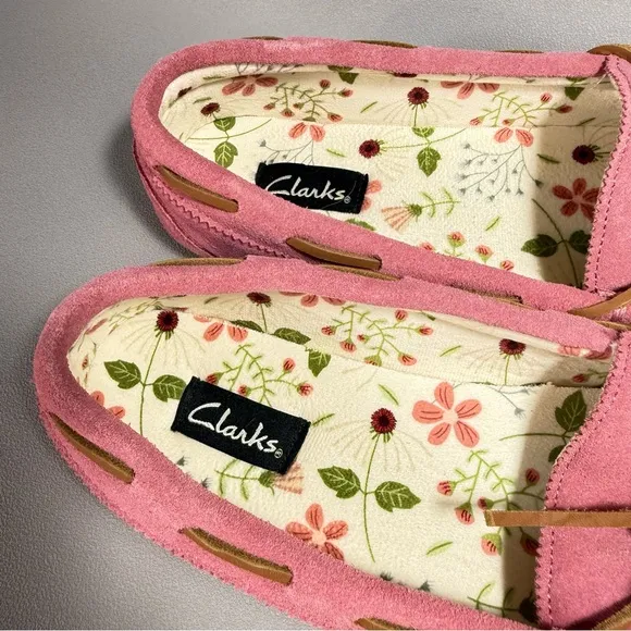 Clarks Pink Suede Leather Slip-On Moccasins NWOT Size 10M