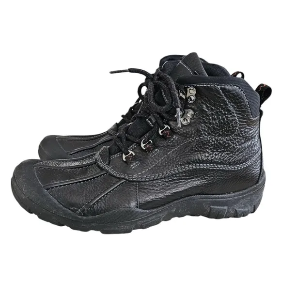 Clarks Waterproof Boots Men’s Size 10 M Duck Boot